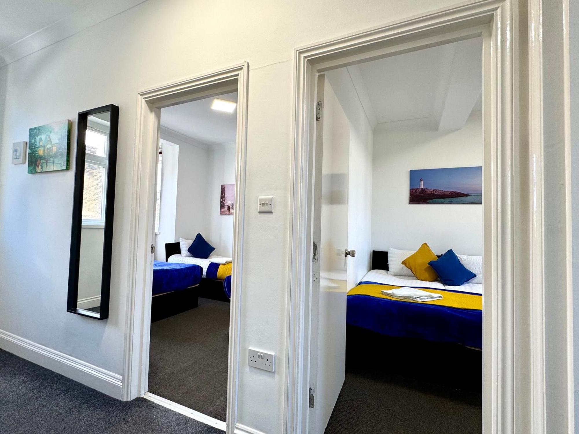 3 Bedrooms Spacious House, Separate Reception, 2 Full Bathrooms, Parking, Garden London Eksteriør billede